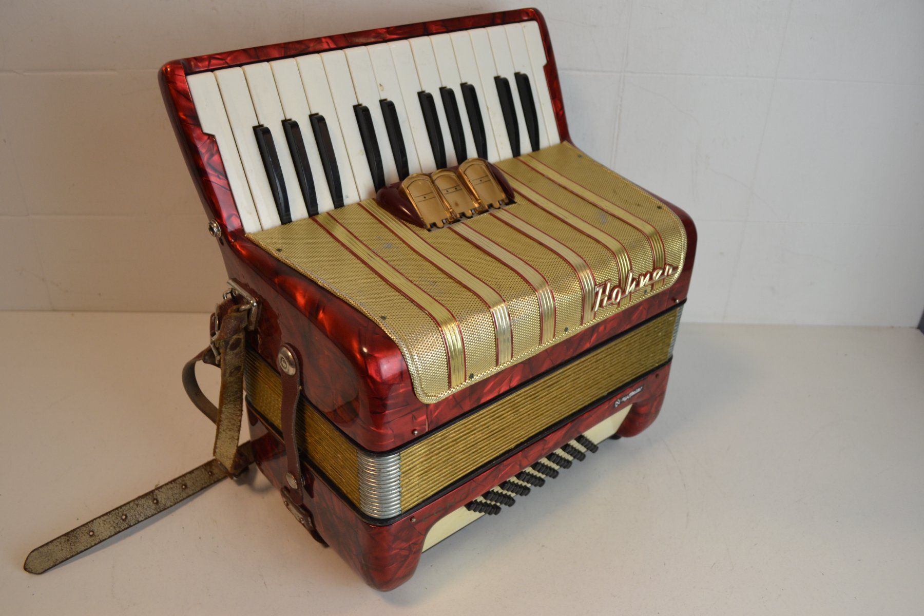Hohner Strumenti musicali: Akkordeon chromatisch Hohner Concerto I – Usato da Zürich venduto da Brockito 1