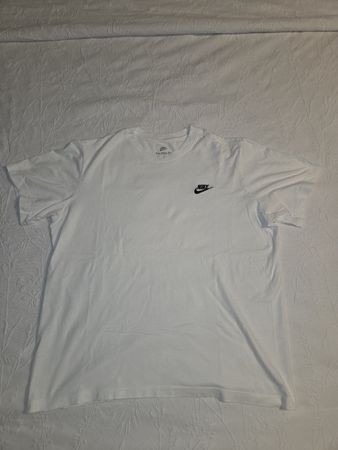 Nike T-Shirt Grösse M weiss