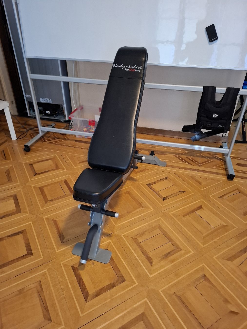 Hometrainer: Banc de musculation Body-Solid Pro Club Line SFID325 – Gebraucht aus Le Locle von Maria.222 3