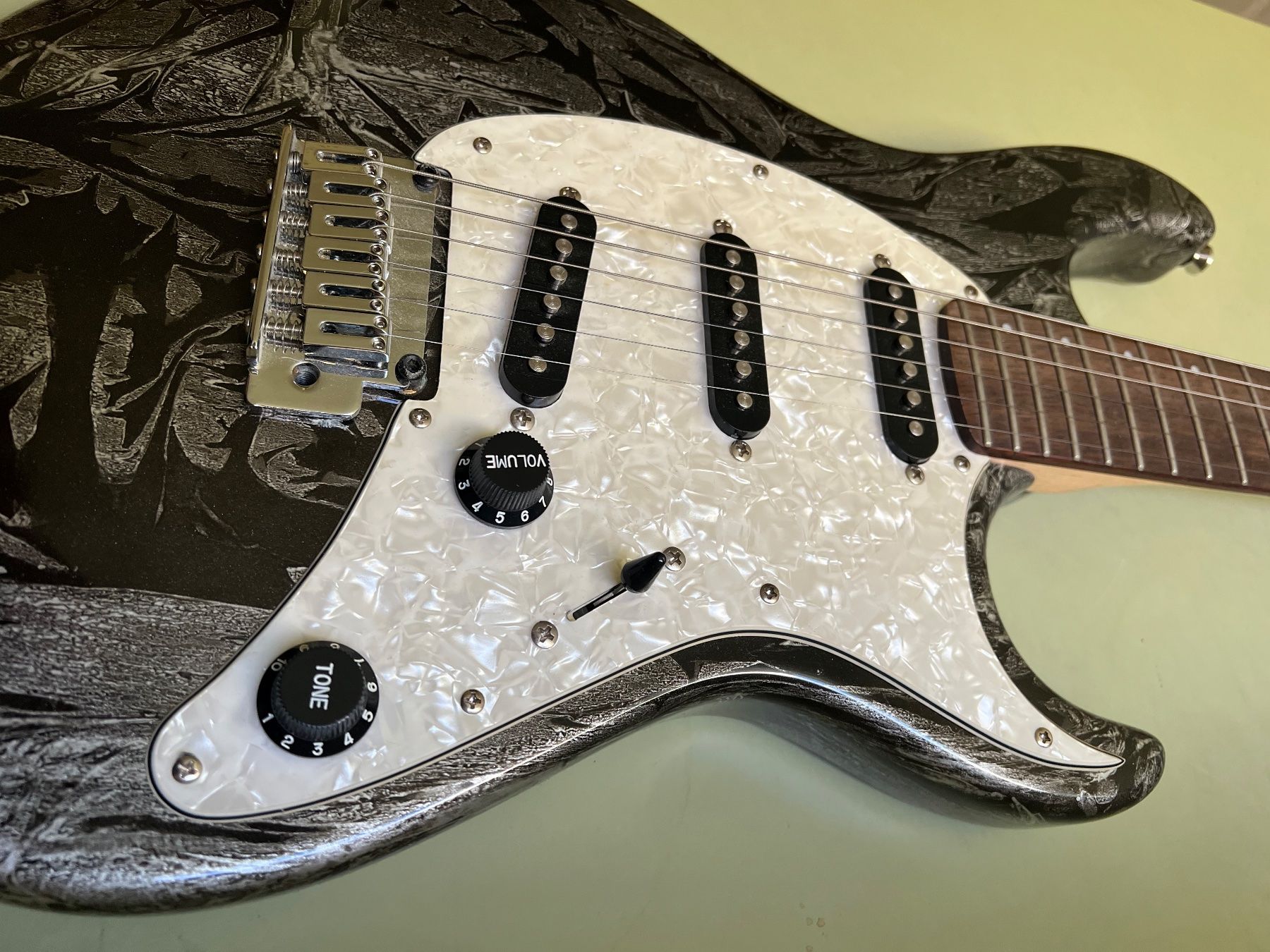 Instruments de musique: Cooles Design - Cort Gitarre – D'occasion à Hochdorf par Brandnew 3