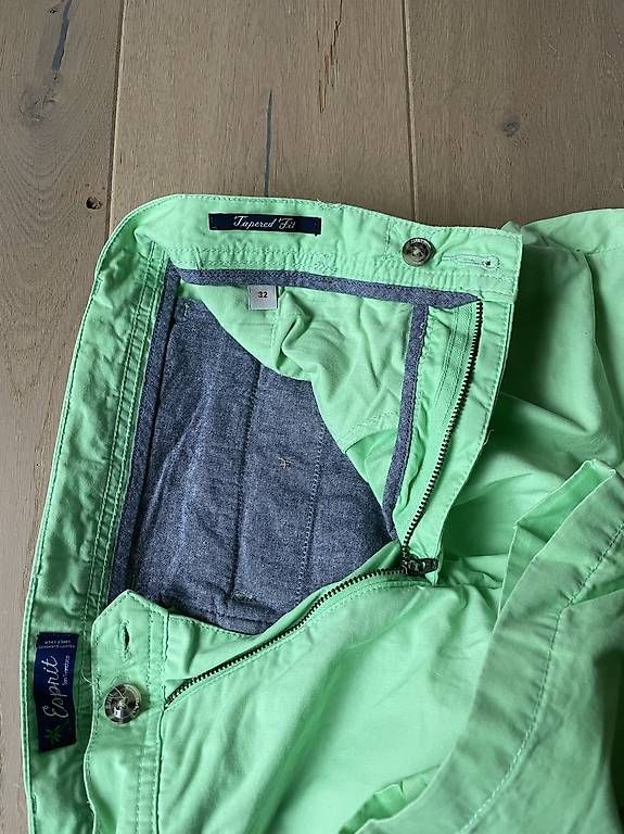 Pantaloni: Shorts Esprit kurz Grösse 32 – Usato da Gümmenen venduto da Ragusa64 1