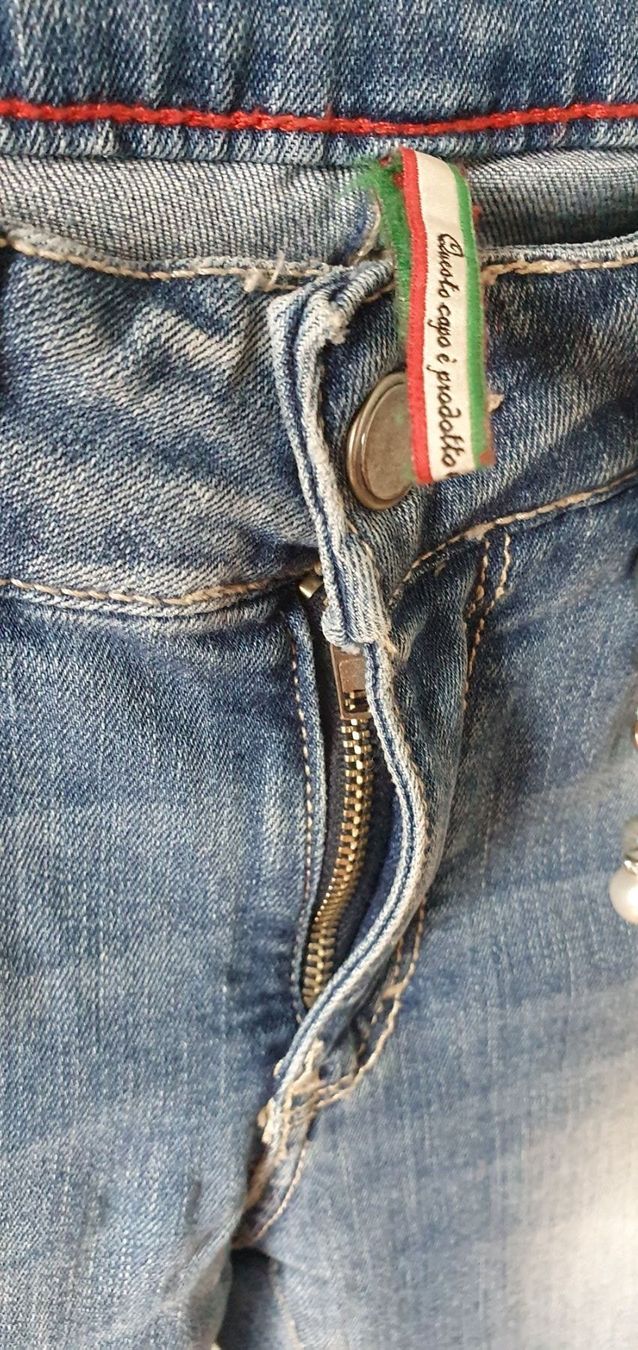 Jeans: Jeanshose Gr. 32/34 blau mit Kette – Usato da Stansstad venduto da InStyle8 3