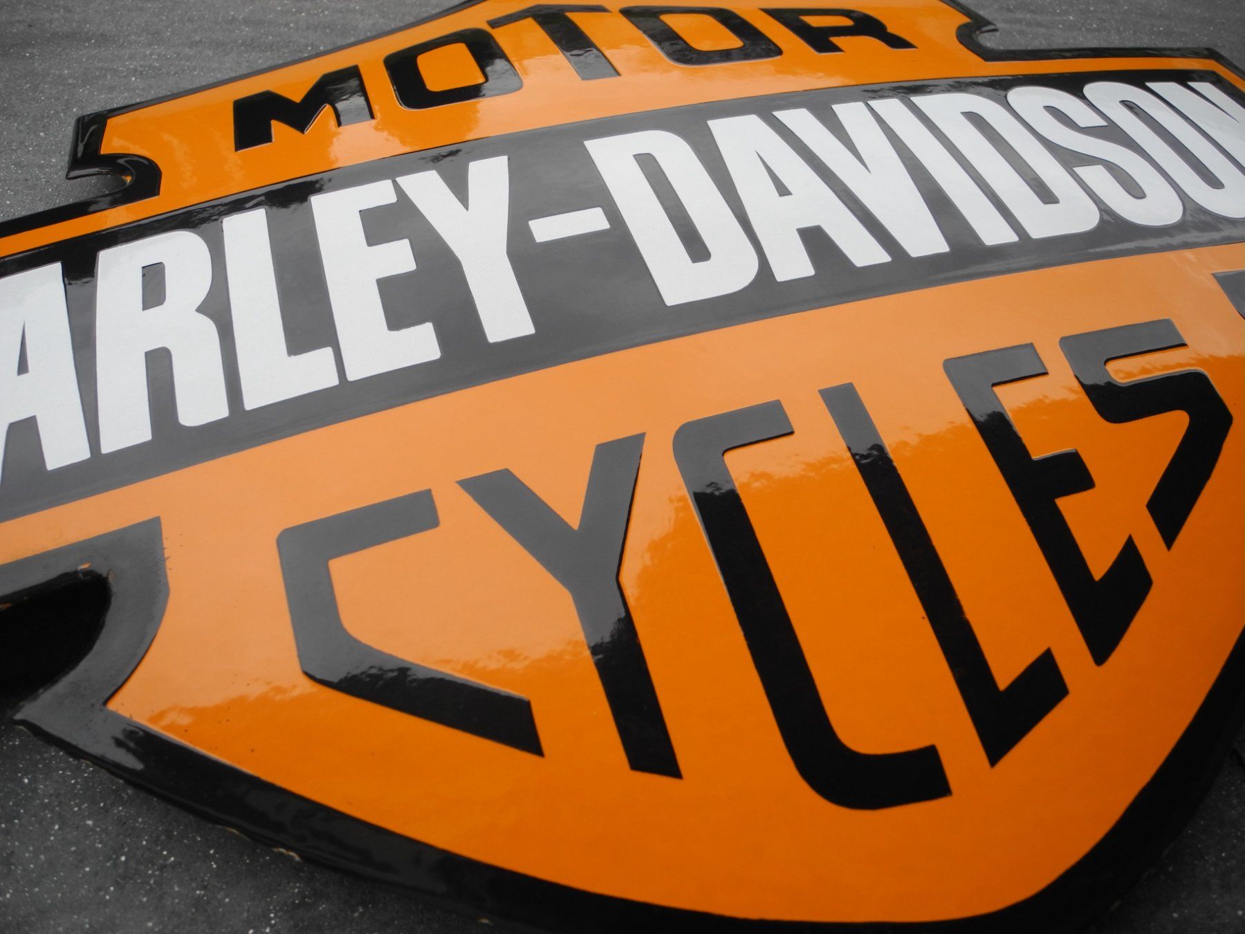 Harley-Davidson Schilder: HARLEY DAVIDSON EMAILSCHILD – Gebraucht aus Reinach AG von Huckleberrysix 1