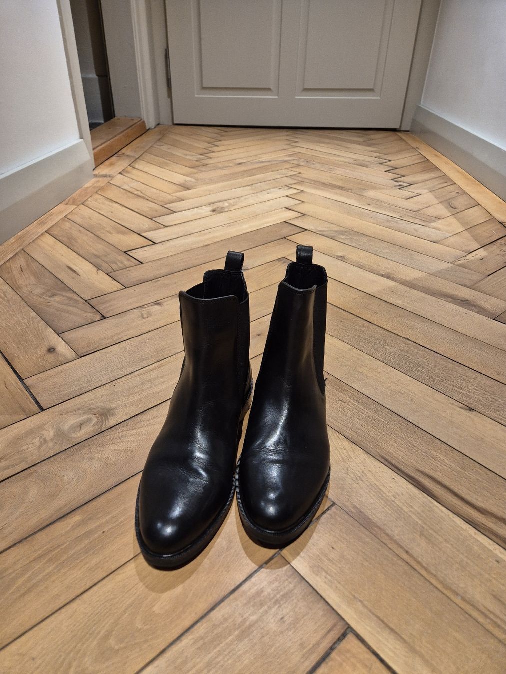 Dune London Damenschuhe: Chelsea Boot, DUNE London, Grösse 38 – Neu (gemäss Beschreibung) aus Luzern von ste_6k9h