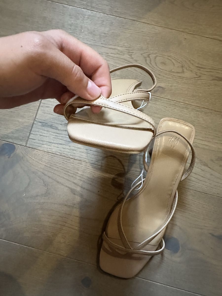 H&M Chaussures femmes: Damen Sandalen 39 Neu – Neuf avec emballage d'origine à Triesen par nenaan 5