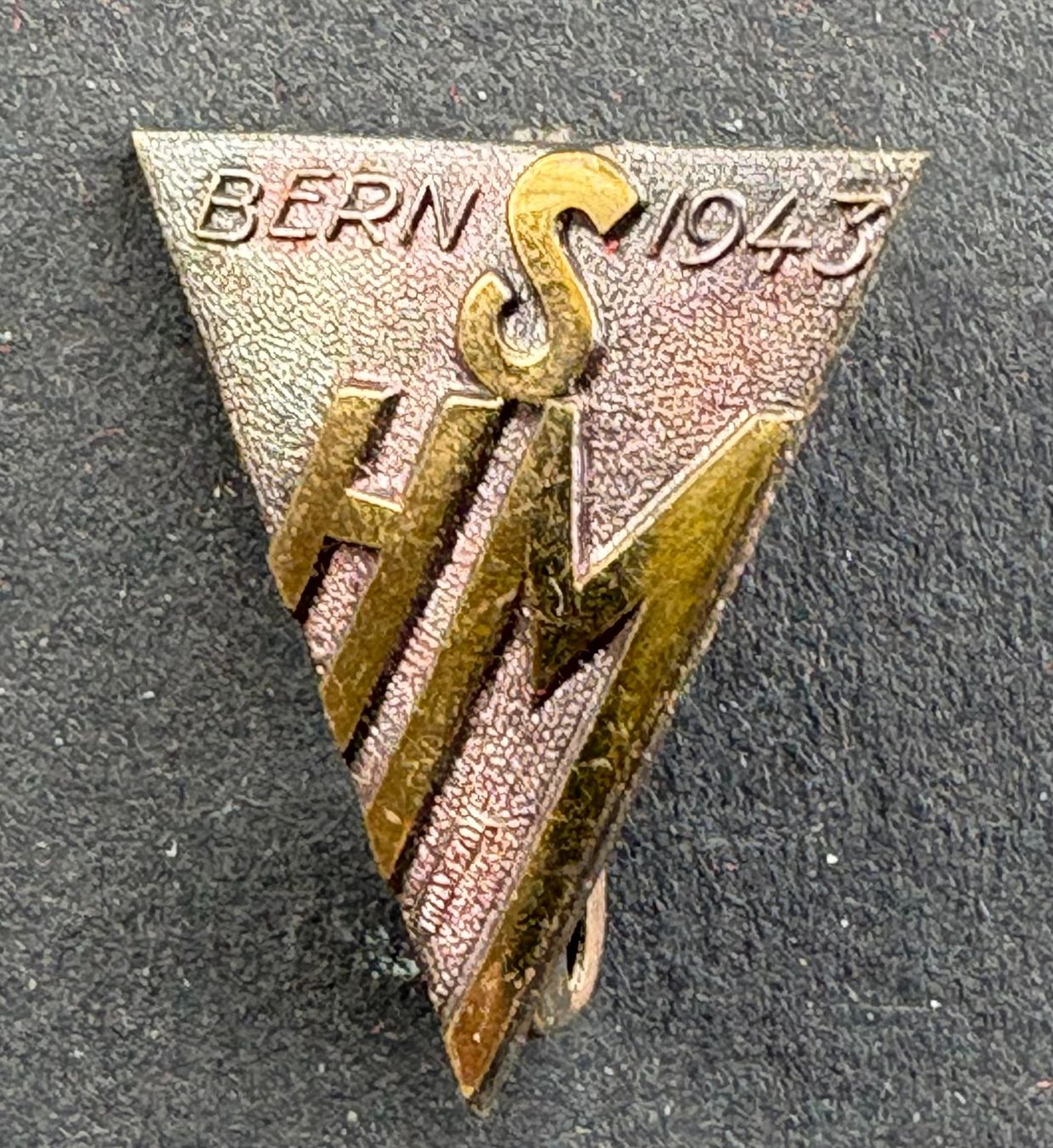 Plaketten & Abzeichen: ANSTECKNADEL BERN 1943 – Gebraucht aus Ostermundigen von Wyatt-Earp