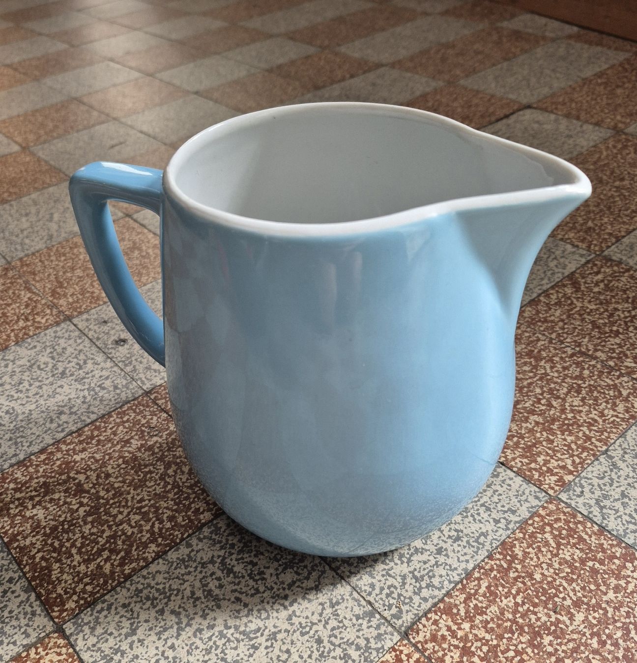 Rössler Carafes: Schöner hellblauer RÖSSLER Krug 1.5 Liter – D'occasion à Genève par antade 1