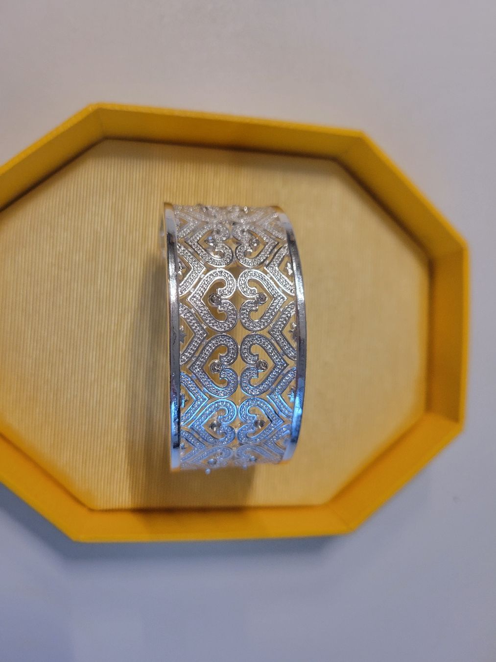 Bracciali & Braccialetti: Bracelet manchette élégant avec strass – Nuovo (secondo la descrizione) da Bernex venduto da Dariafr 1