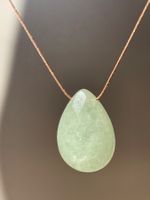 Jade Naturstein Anhänger in Tropfenform ohne Kordel