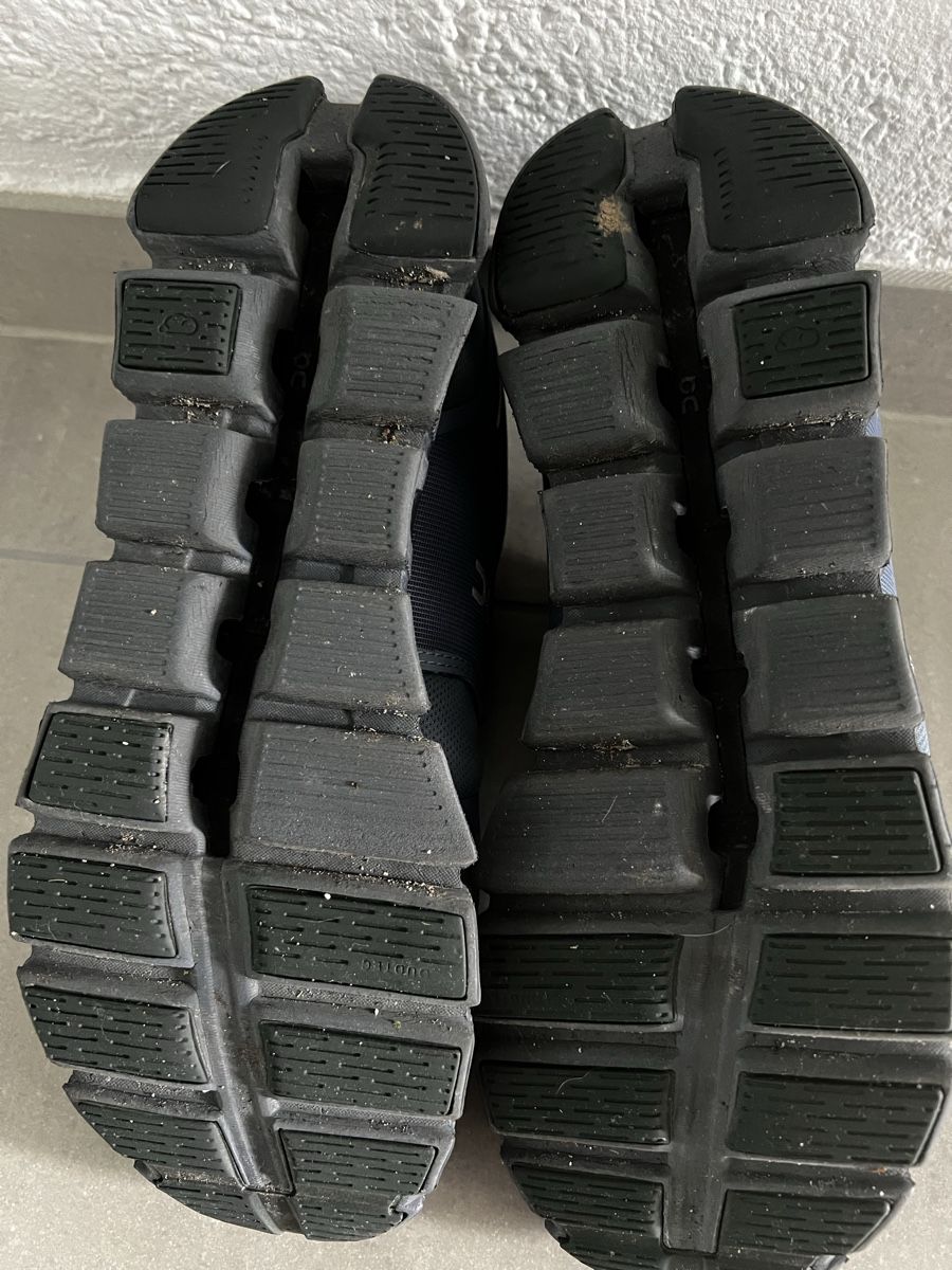 On Scarpe da uomo: On Cloud Waterproof Herren Laufschuhe hellblau ,grösse 43 – Usato da St.Gallen venduto da auditdi 2