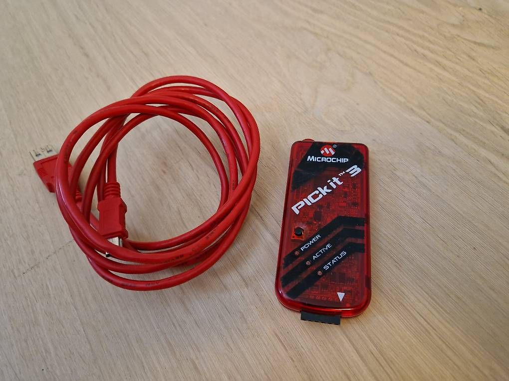 Composants électroniques: Microchip PICkit 3 Programmer (Original) inkl. USB-Kabel – D'occasion à Solothurn par HinFort