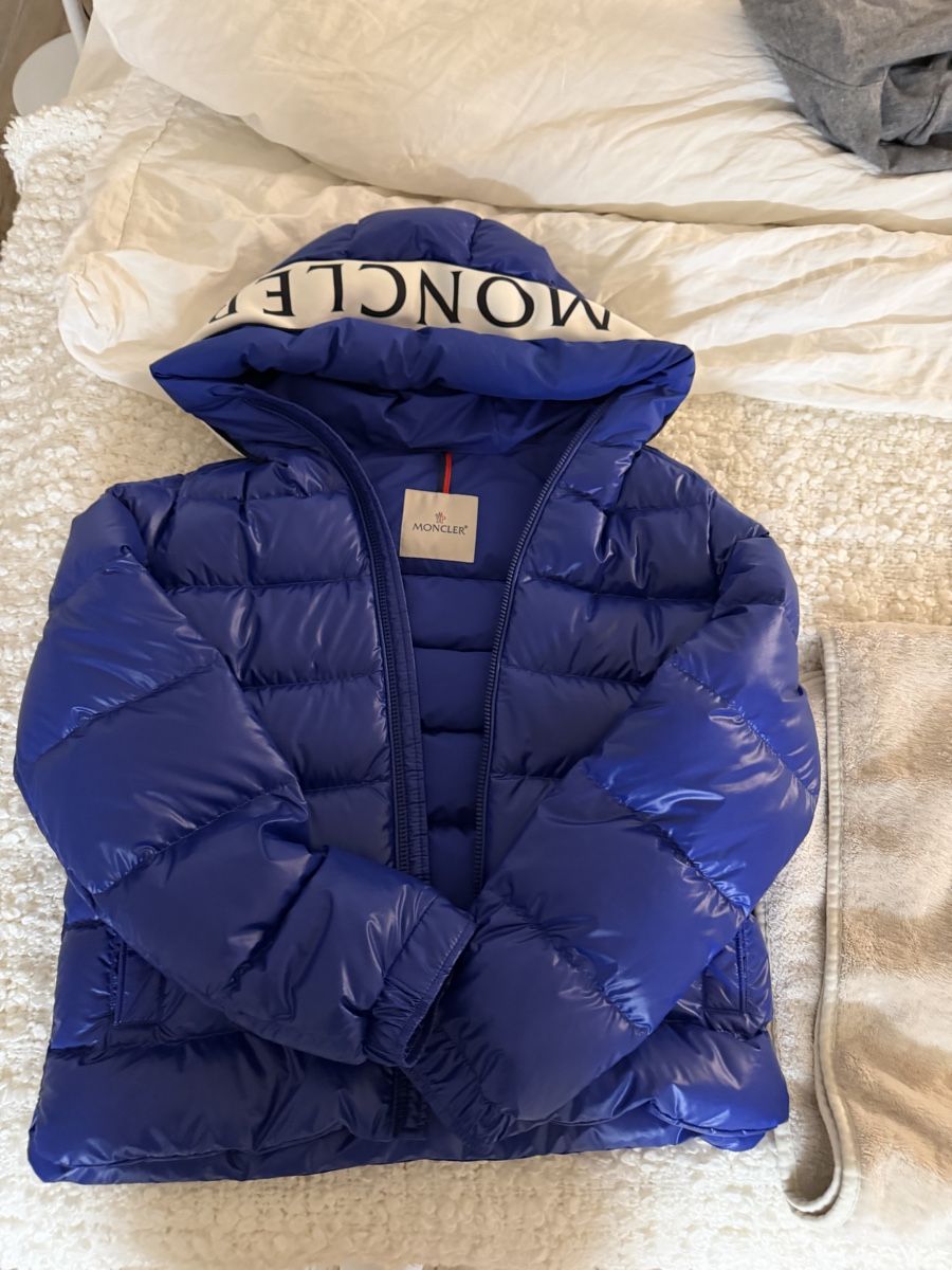 Moncler Jacken: Blaue Montcler Jacke – Gebraucht aus Wallisellen von ckohler01