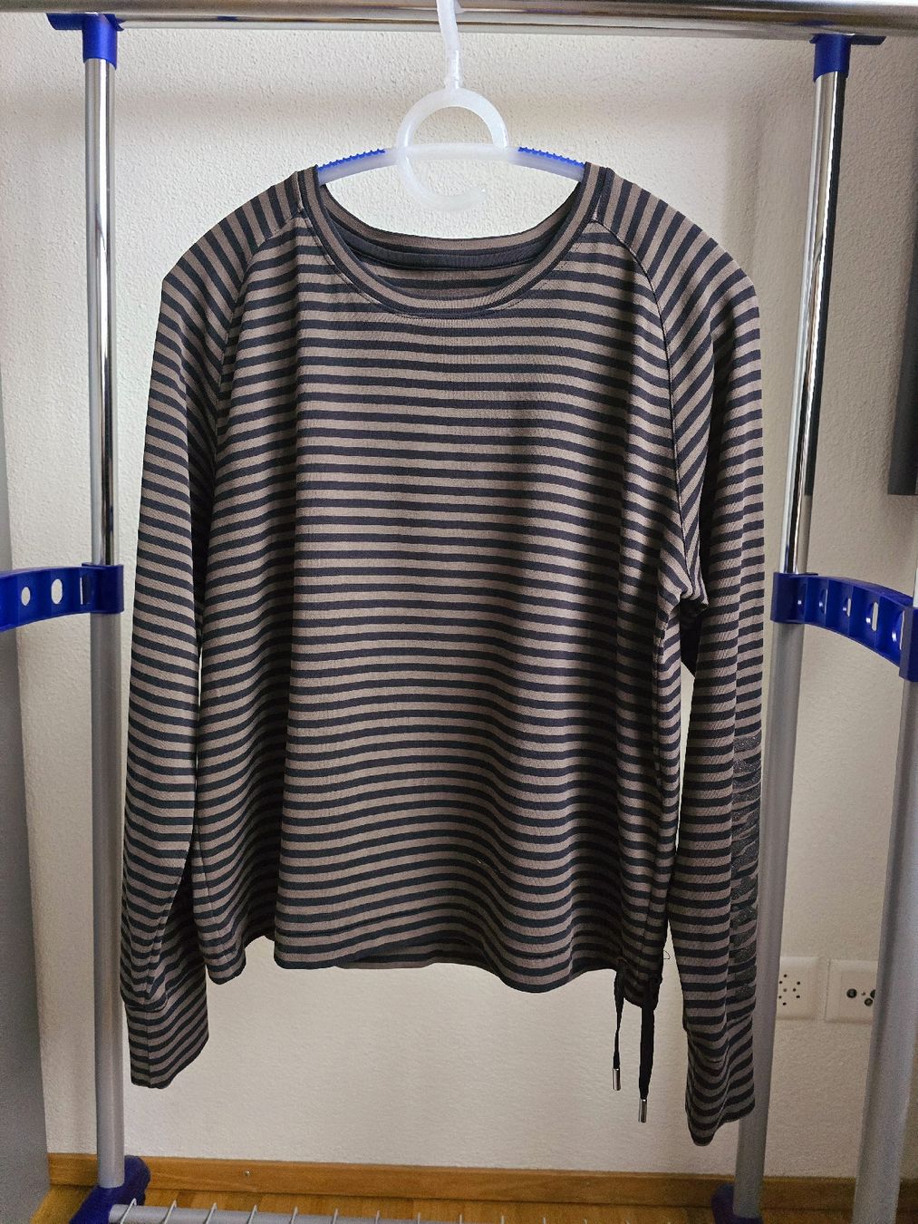 Marc Cain Maglioni & Felpe: Marc Cain  Shirt No5=42 eher40 – Usato da Zufikon venduto da manifesto 3