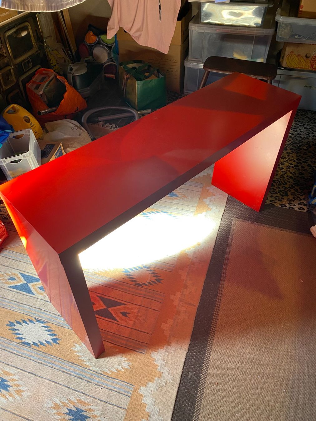 Ikea Tische: Table console rouge laquée, design moderne (IKEA) – Gebraucht aus Vevey von Zpahud