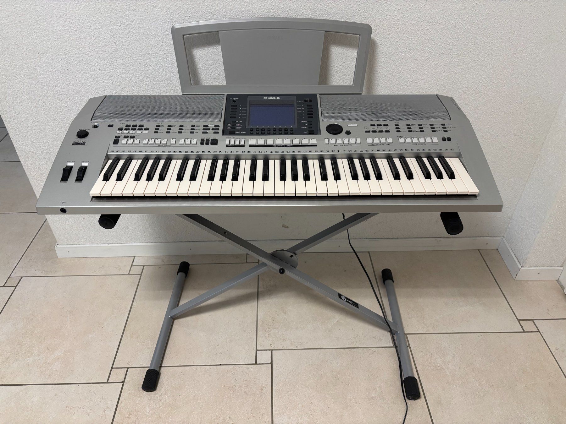 Yamaha Strumenti musicali: Yamaha PSR-S700 Keyboard – Usato da Rotkreuz venduto da AntoniPR