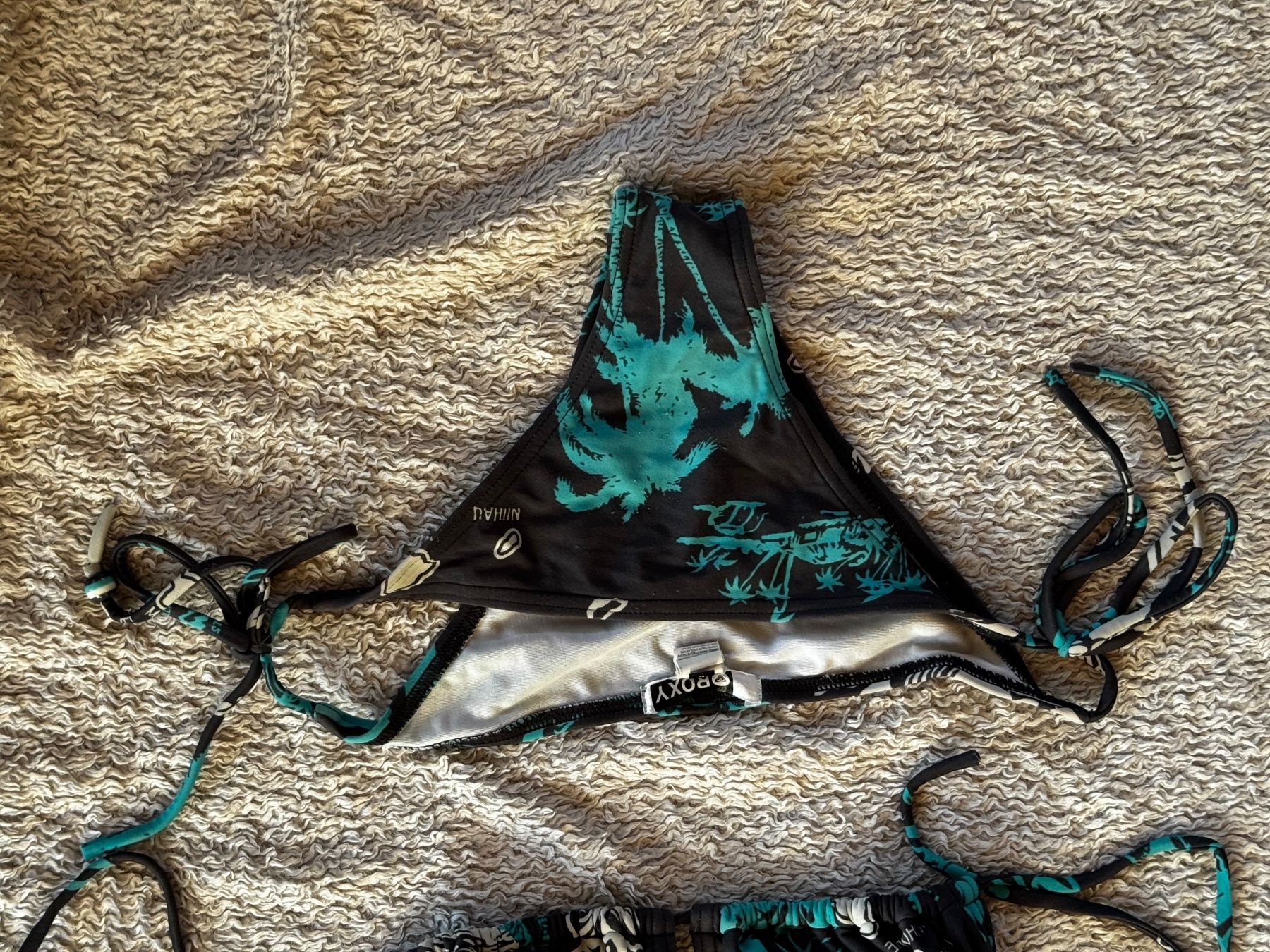 Roxy Maillots de bain & Bikinis: Bikini Roxy gr. L – D'occasion à Ovronnaz par Etagne68 2