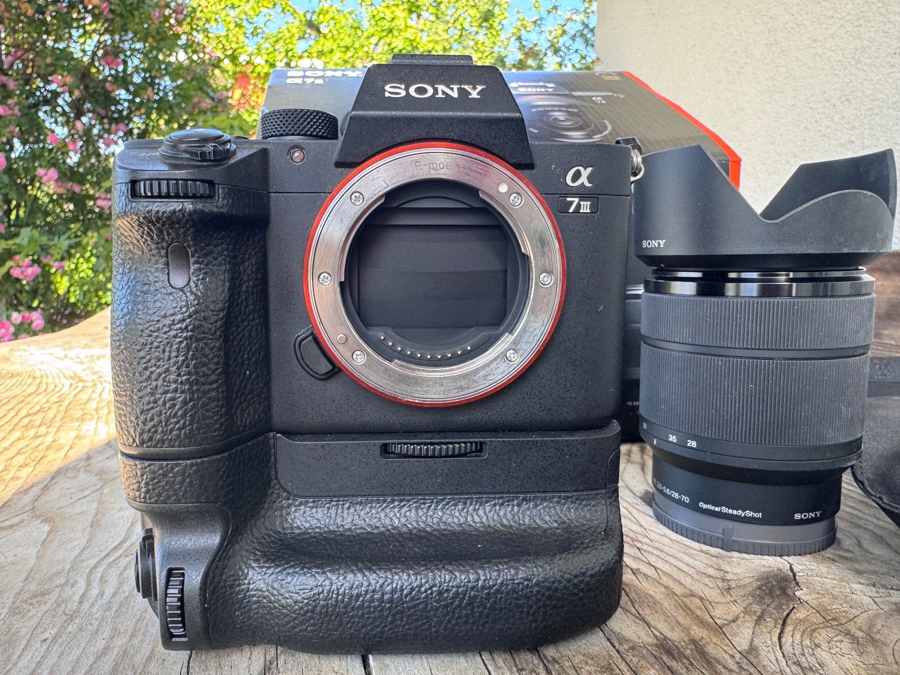 Sony Fotocamera: Sony A7 III + Original VG-C3EM + FE 28-70 OSS – Usato da Lüchingen venduto da mango002 5