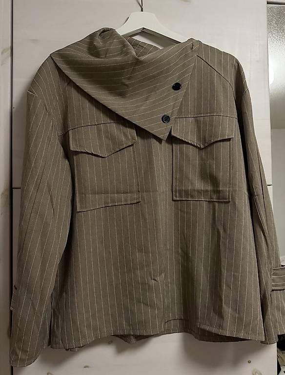 Tops: Haut  – Neu und originalverpackt aus Yverdon-les-Bains von may_r5f7