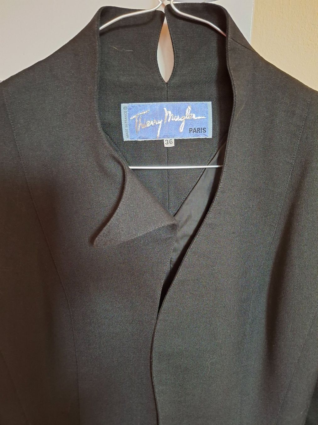 Mugler Ensembles & Tailleurs: Tailleur Thierry MUGLER – Neuf (Voir description) à Troinex par cor_v65r 2