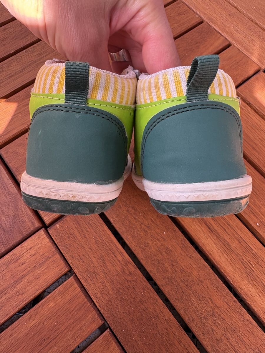 Scarpe per ragazzi: Schuhe Barbapapa Gr. 22 – Usato da Oberhofen am Thunersee venduto da ver_n9w9 4