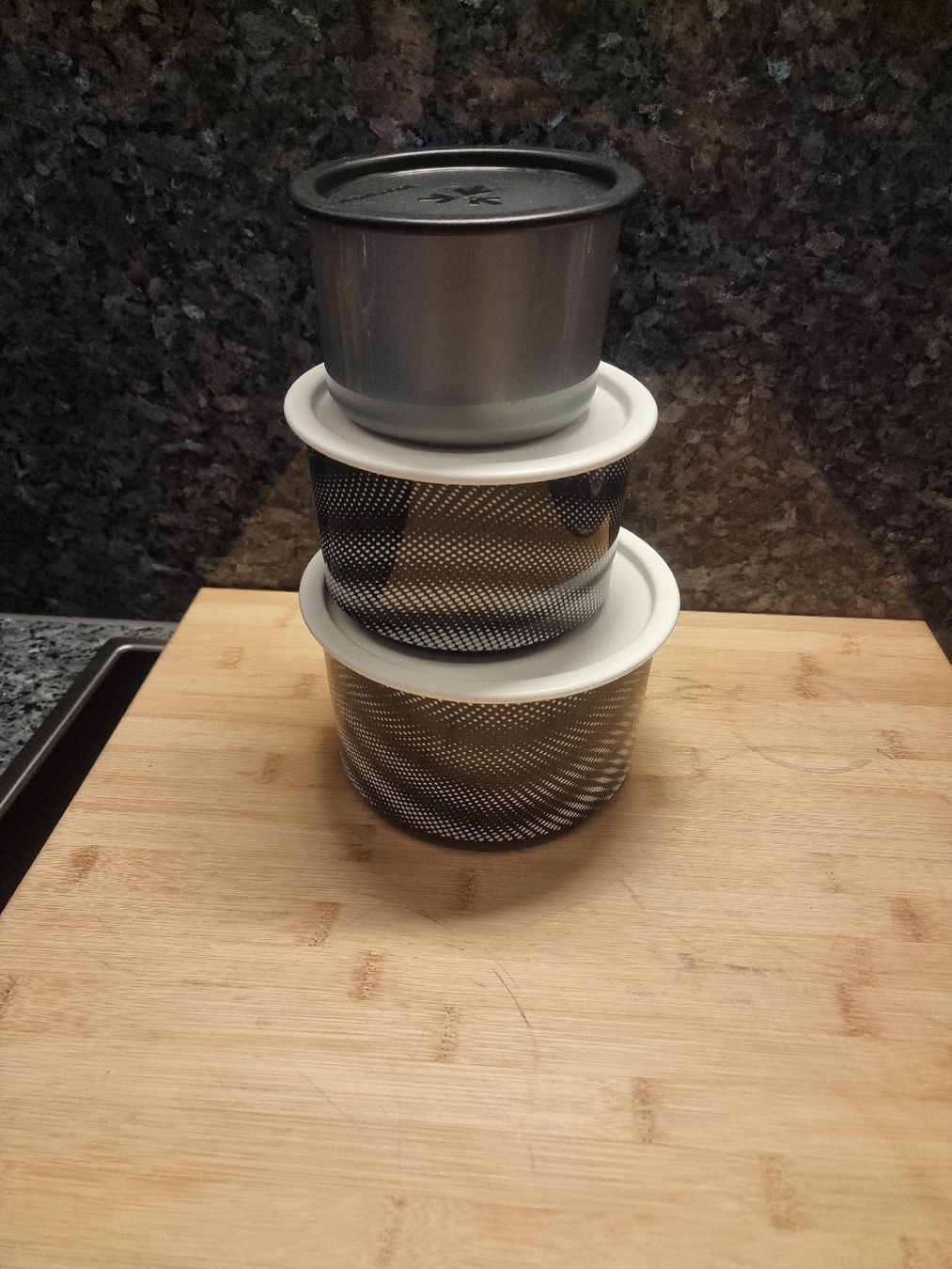 Tupperware Contenitori & Simili: Behälter Tupperware  – Usato da Niederönz venduto da steinmann04