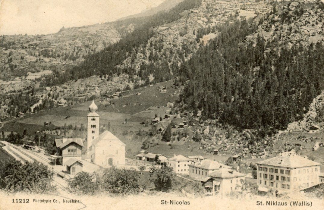Cartoline postali: St. Niklaus  VS  im Mattertal – Usato da Brig venduto da Valcards54