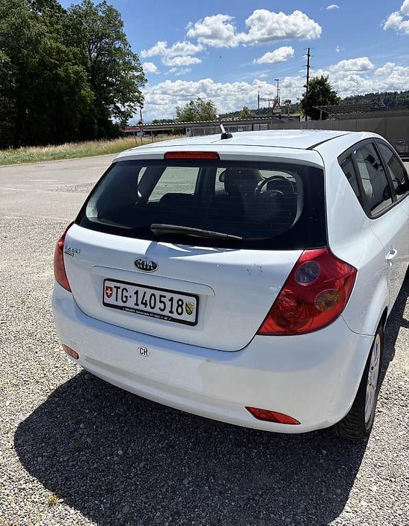 Autos: Frisch ab MFK! KIA Ceed – Gebraucht aus Erlen von sta_7tpm 1