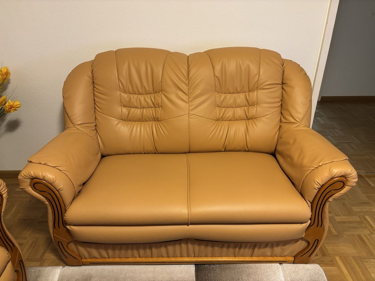 Sofas: GRATIS – Gebraucht aus Basel von pre_675x 3