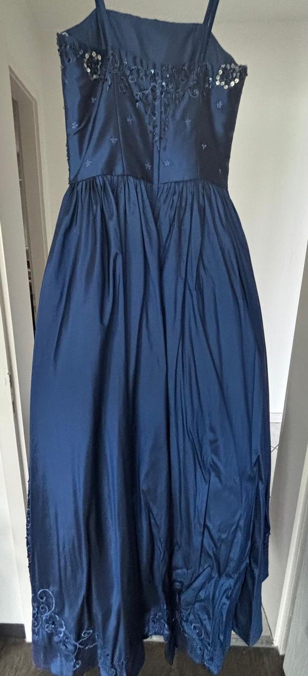 Vestiti: Wunderschönes, blaues Ballkleid ca Grösse 38 – Usato da Seon venduto da jul_dc2g 1