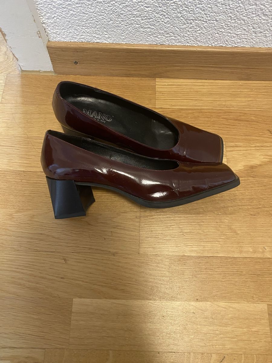 Scarpe da donna: Pumps Lackleder dunkelrot Gr. 36.5 – Usato da Wabern venduto da Jo.le