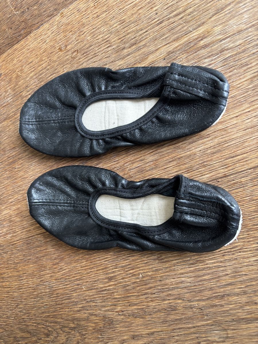 Scarpe per ragazzi: Turntäppeli Grösse 31 – Usato da Unterohringen venduto da eli_j2q2