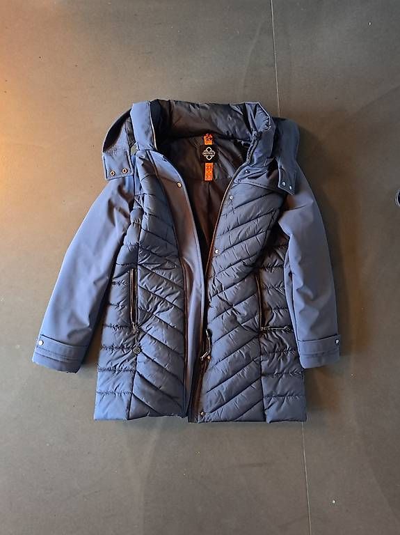 Jacken: Warme Winterjacke – Neu und originalverpackt aus Winznau von Neselina5