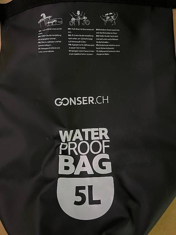 Taschen: Tragetasche wasserdicht – Gebraucht aus Rüti ZH von RD1108 1