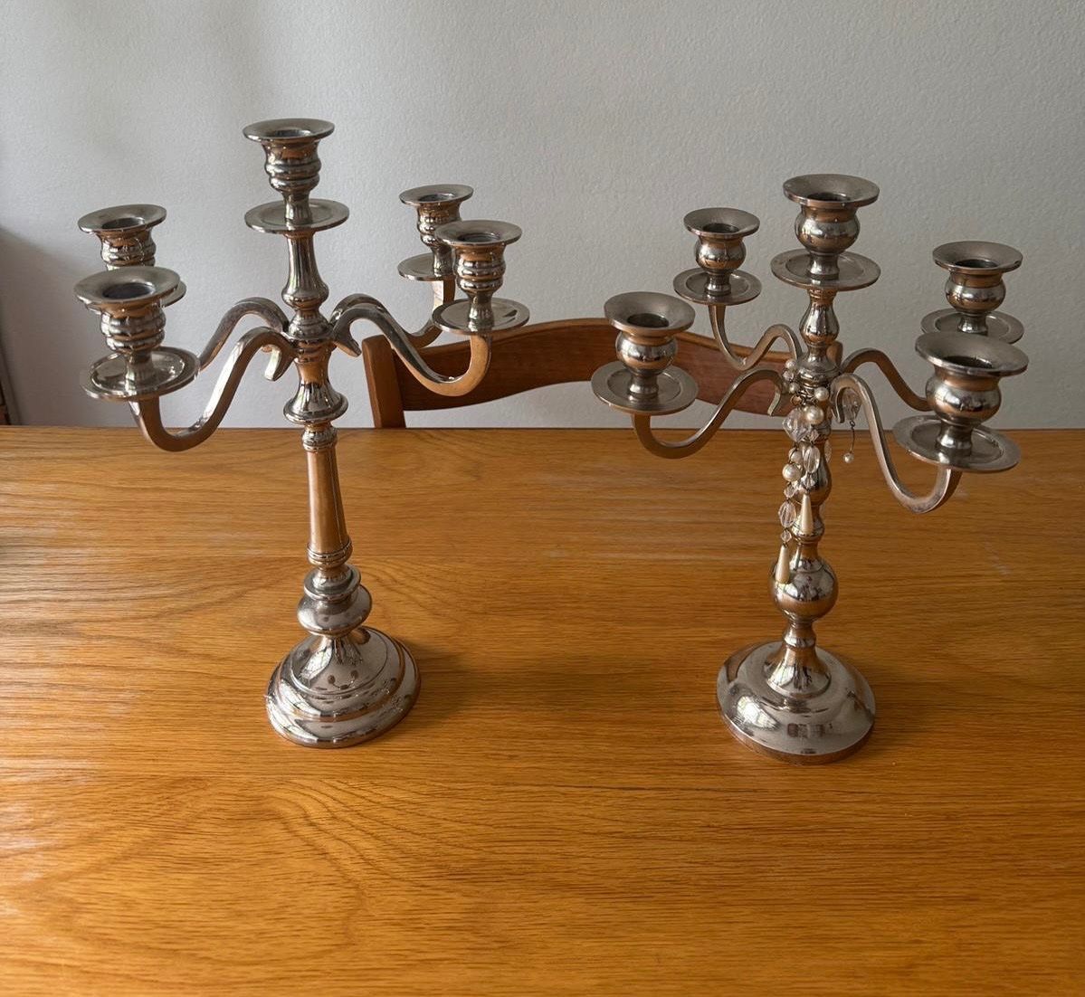 Portacandele: Kerzenständer, 2 Stück, versilbert, – Usato da Oberweningen venduto da Achille.3