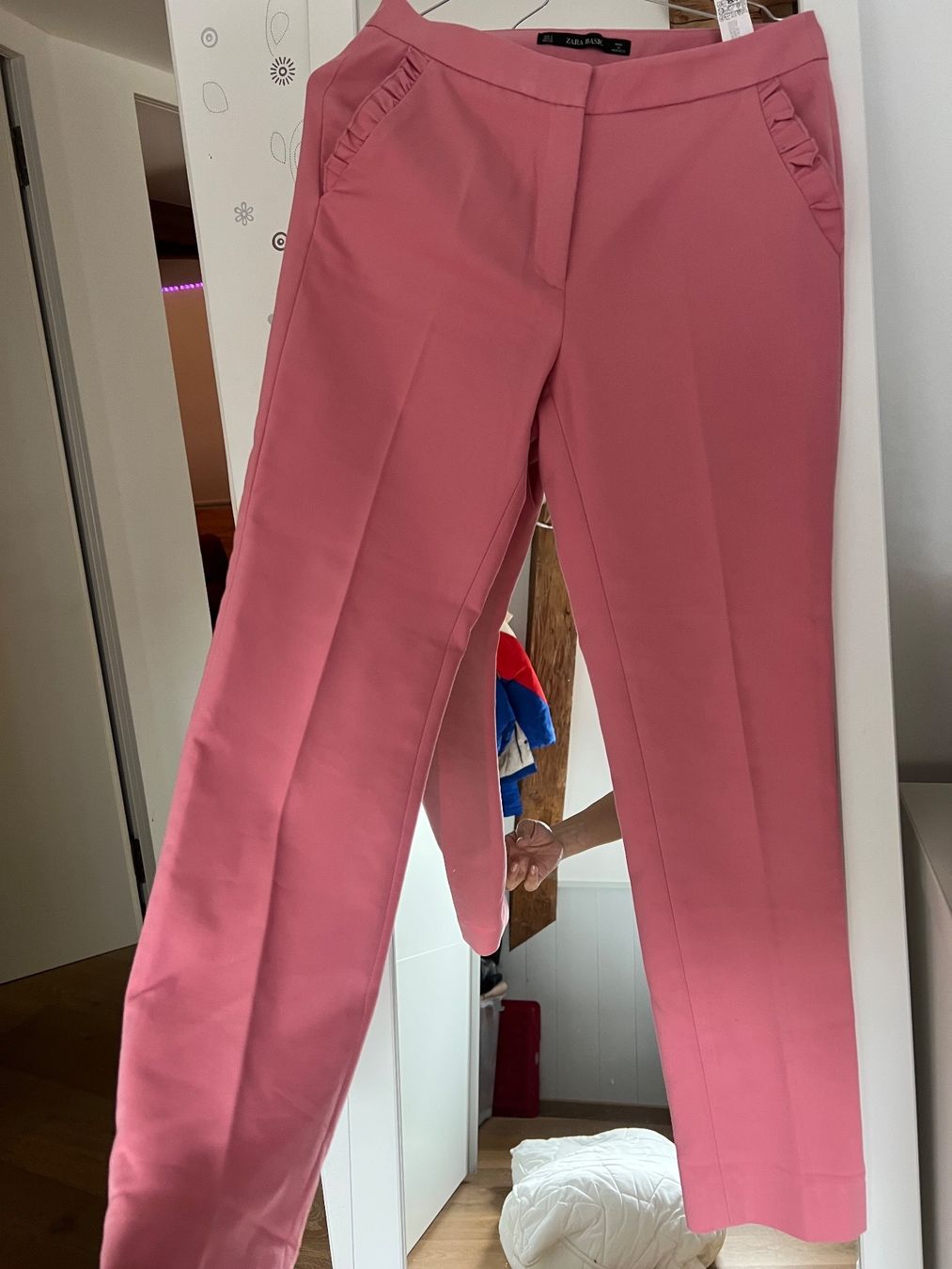 Zara Pantaloni: Zara hosen – Usato da Moudon venduto da patricia115