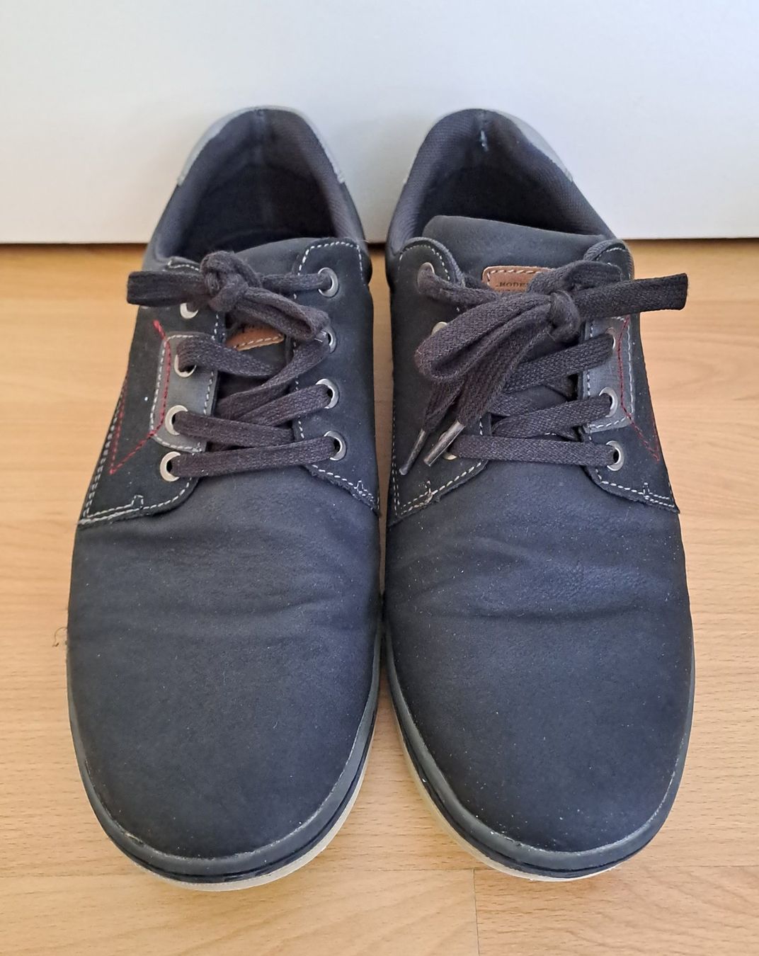 Scarpe da uomo: Freizeitschuhe Herren Grösse 43 – Usato da Feuerthalen venduto da kigo87 1