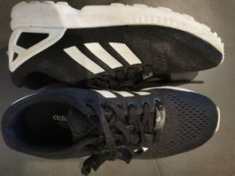 2 Paar Adidas Torsion Gr. 38.