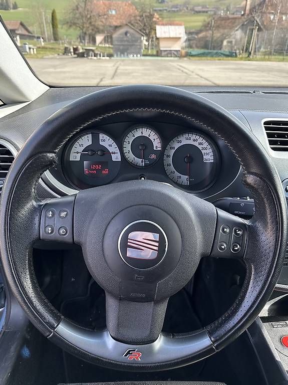 Autos: Seat Leon FR – D'occasion à Gysenstein par jan_9npw 4