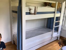 Kinder bunk beds (mit extra ausziehbarem Bett) der Marke De