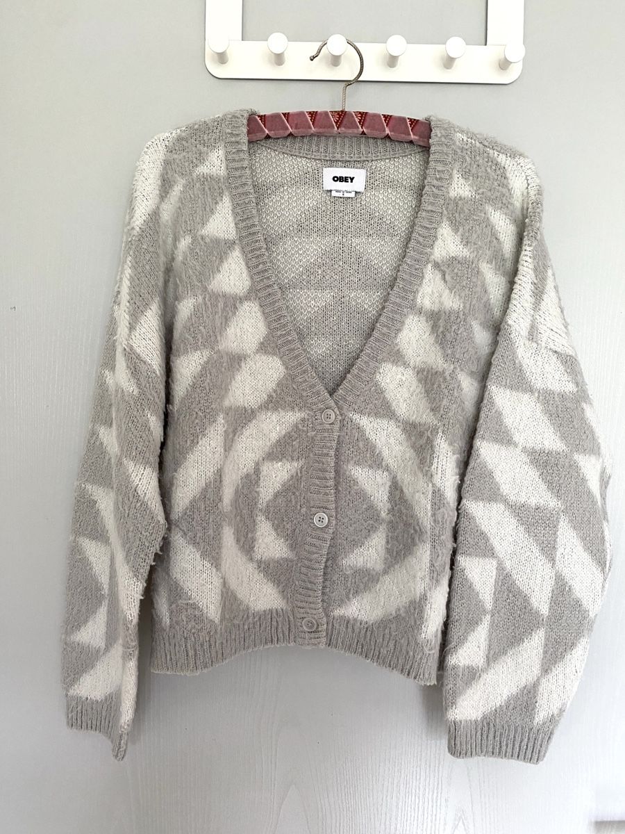 Obey Giacche: Obey Cardigan Grösse S – Usato da Laupersdorf venduto da Yuki__