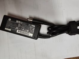 HP Netzteil für Laptop Part No. 744891-002