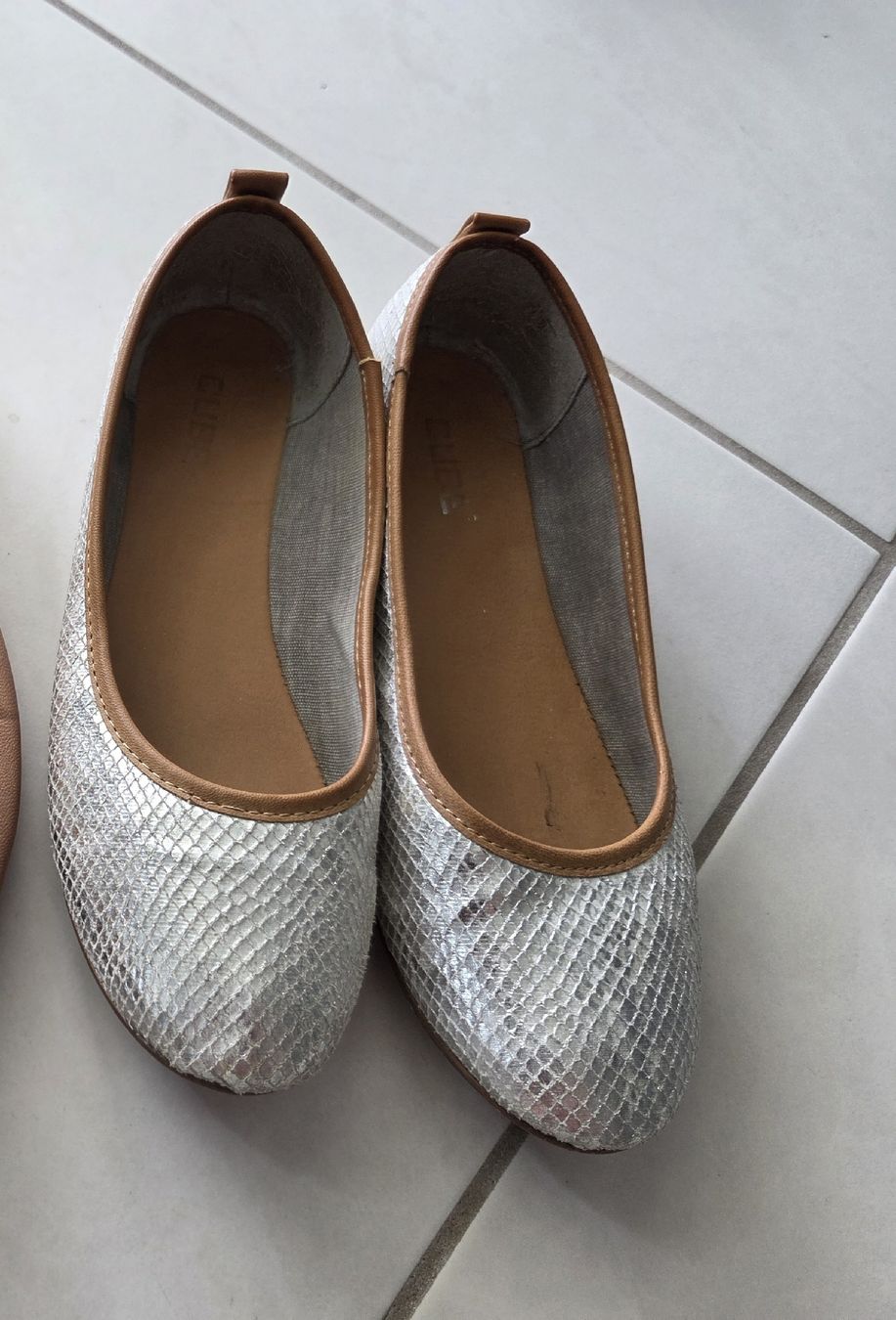 Chaussures femmes: Baslerin gr.39 Leder  – D'occasion à Bronschhofen par Katrusja