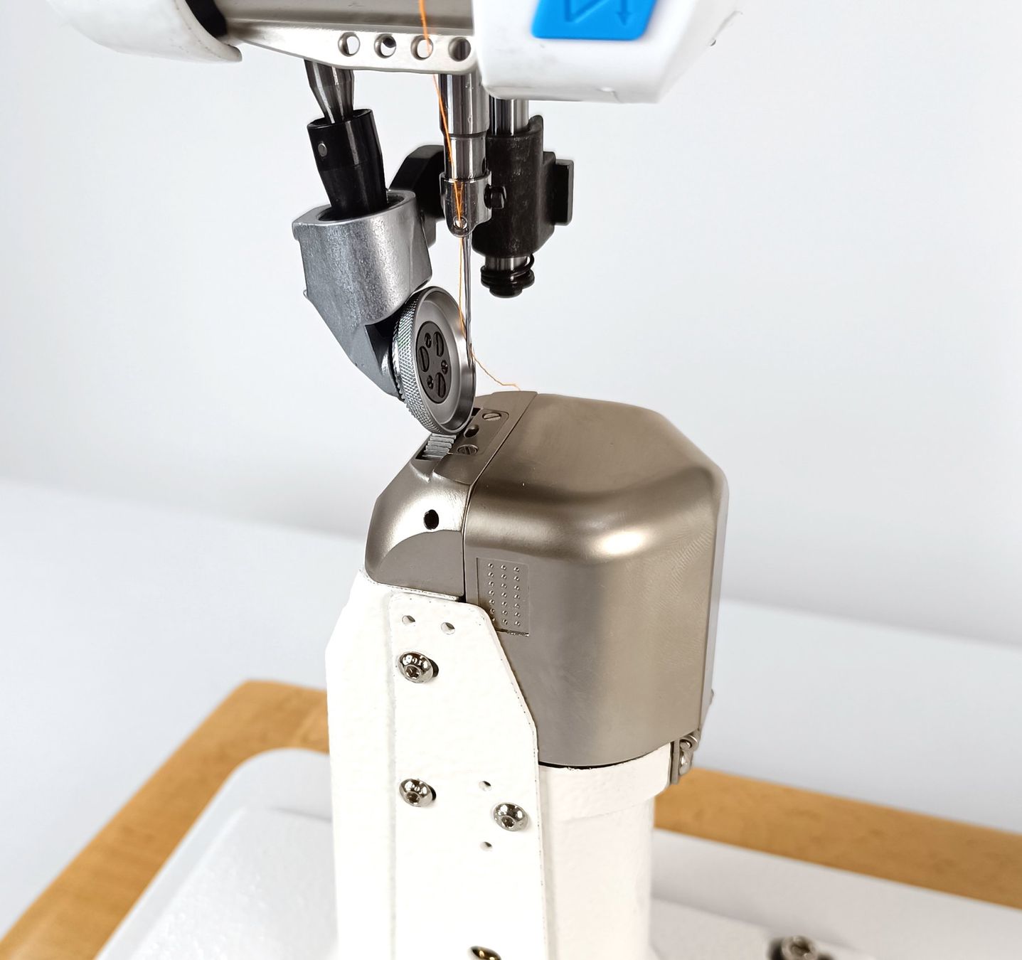 Jack Macchine da cucire: Säulen Industrienähmaschine JACK S7 – Nuovo e nell'imballaggio originale da Rehetobel venduto da dani034 2