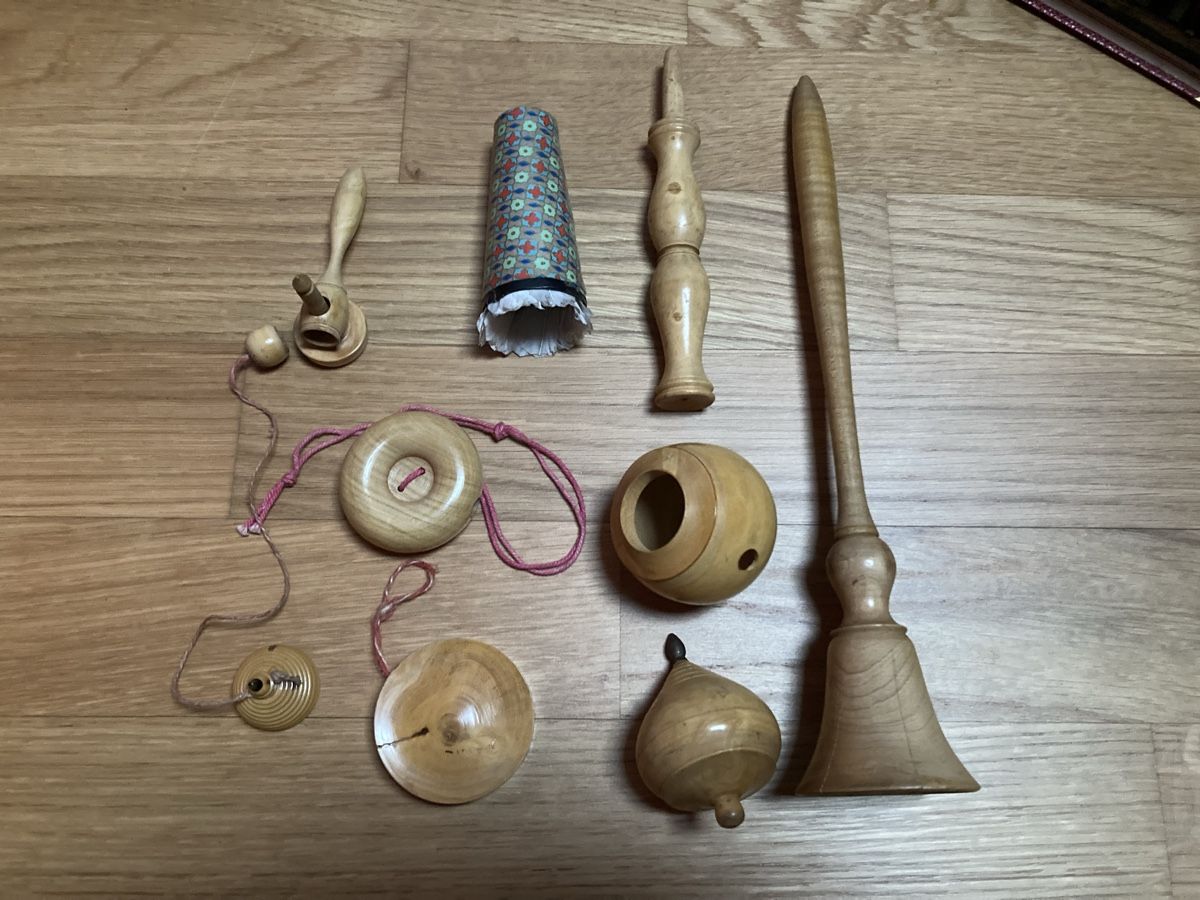 Giochi: Antiker Spielkoffer – Usato da Burgdorf venduto da Nouralex 8