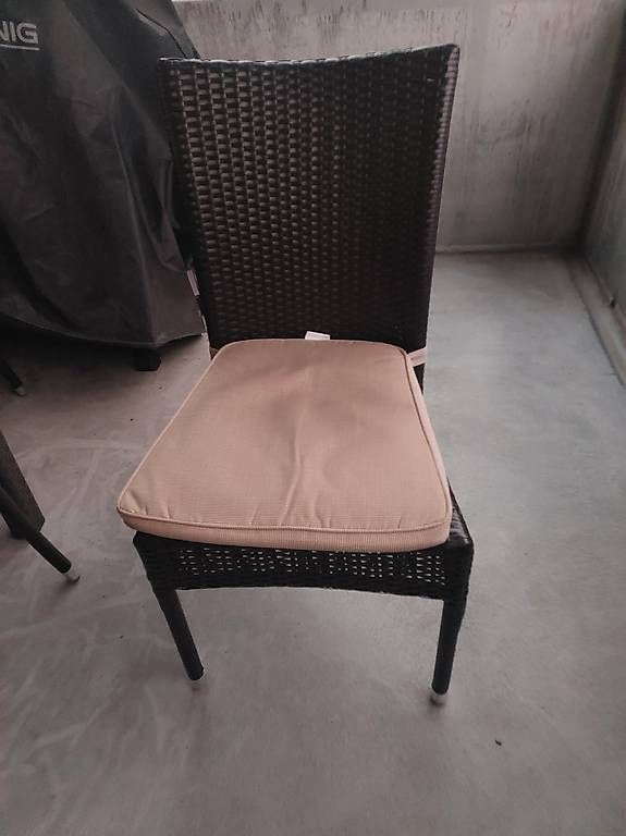 Set de table et chaises: Gartenmöbel – D'occasion à Solothurn par maevren 2
