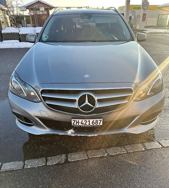 Automobili: Mercedes-Benz E-Klasse S212 Kombi E 220 CDI – Usato da Langenthal venduto da Goergens10