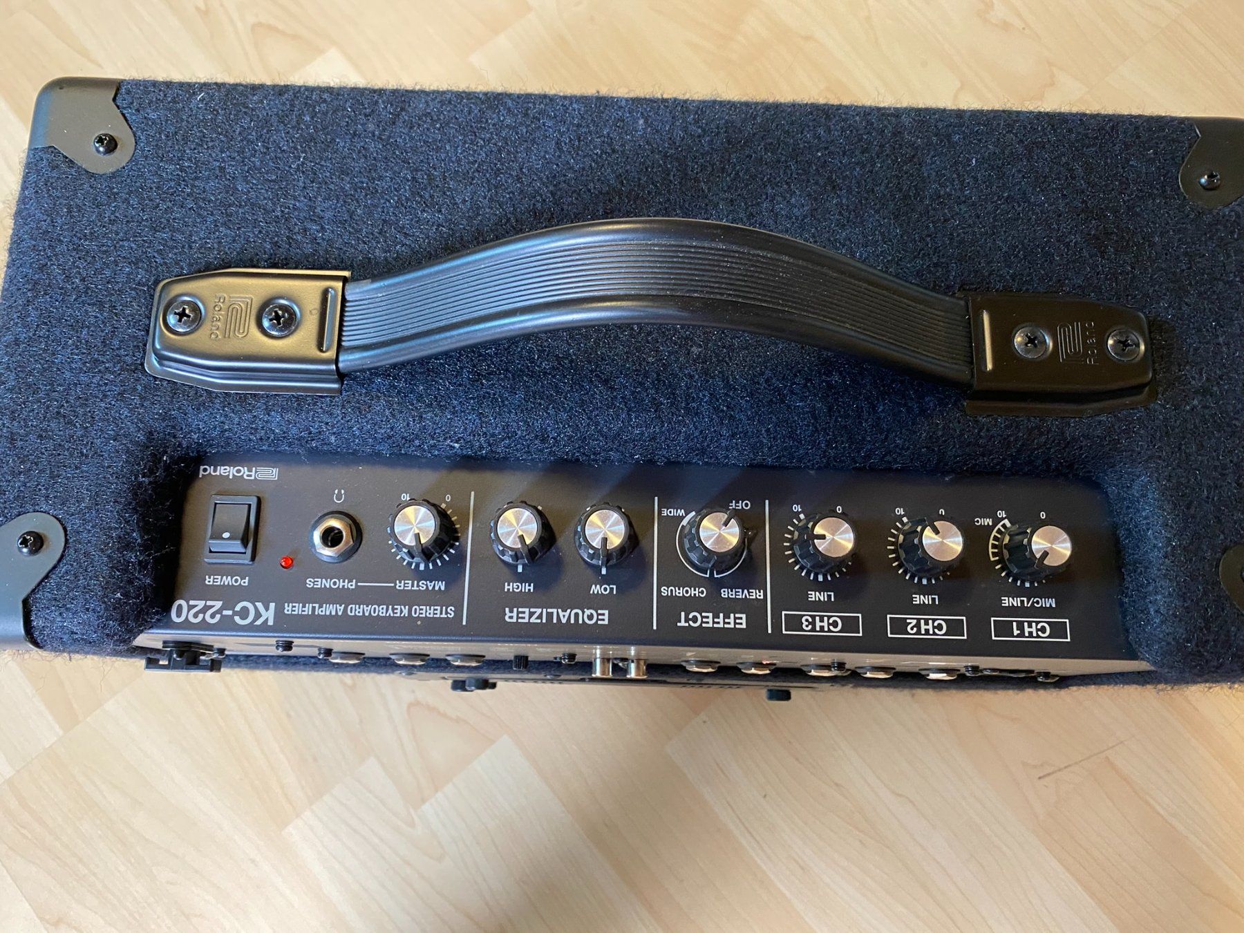 Roland Amplificatori: Roland Keyboard Verstärker – Usato da Kradolf venduto da Mucki 1