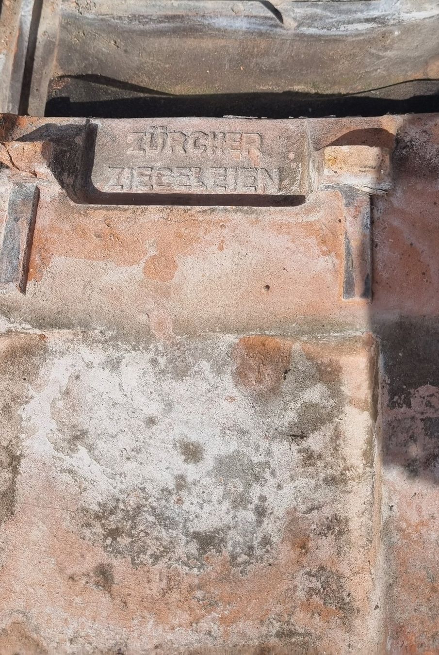 Steine & Dachziegeln: Dachziegel / Flachfalz – Gebraucht aus Sool von Glarus73
