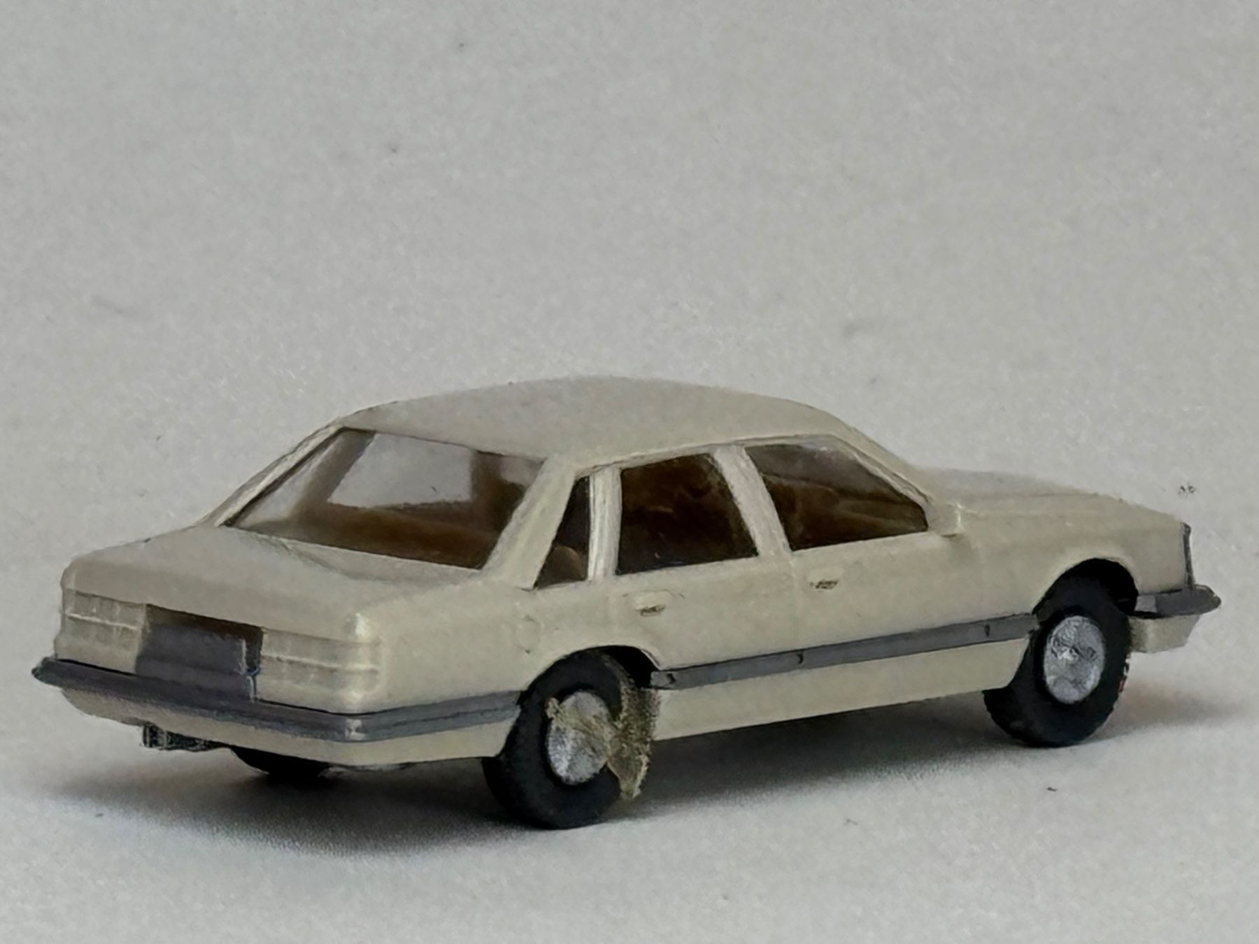 Wiking Modellini d'auto: Wiking Opel Senator h-elfenbein – Usato da Elm venduto da Wikmtz 1