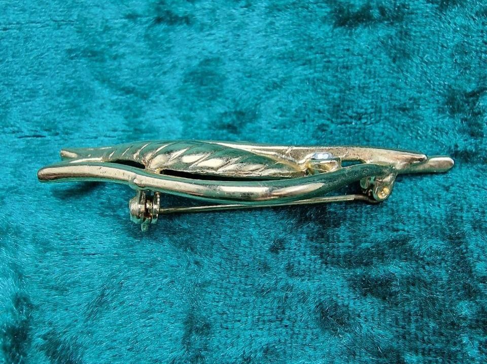 : Gebrauchte vergoldete Brosche, mit Blattmotiv – Usato da Bassersdorf venduto da antik_leo 2